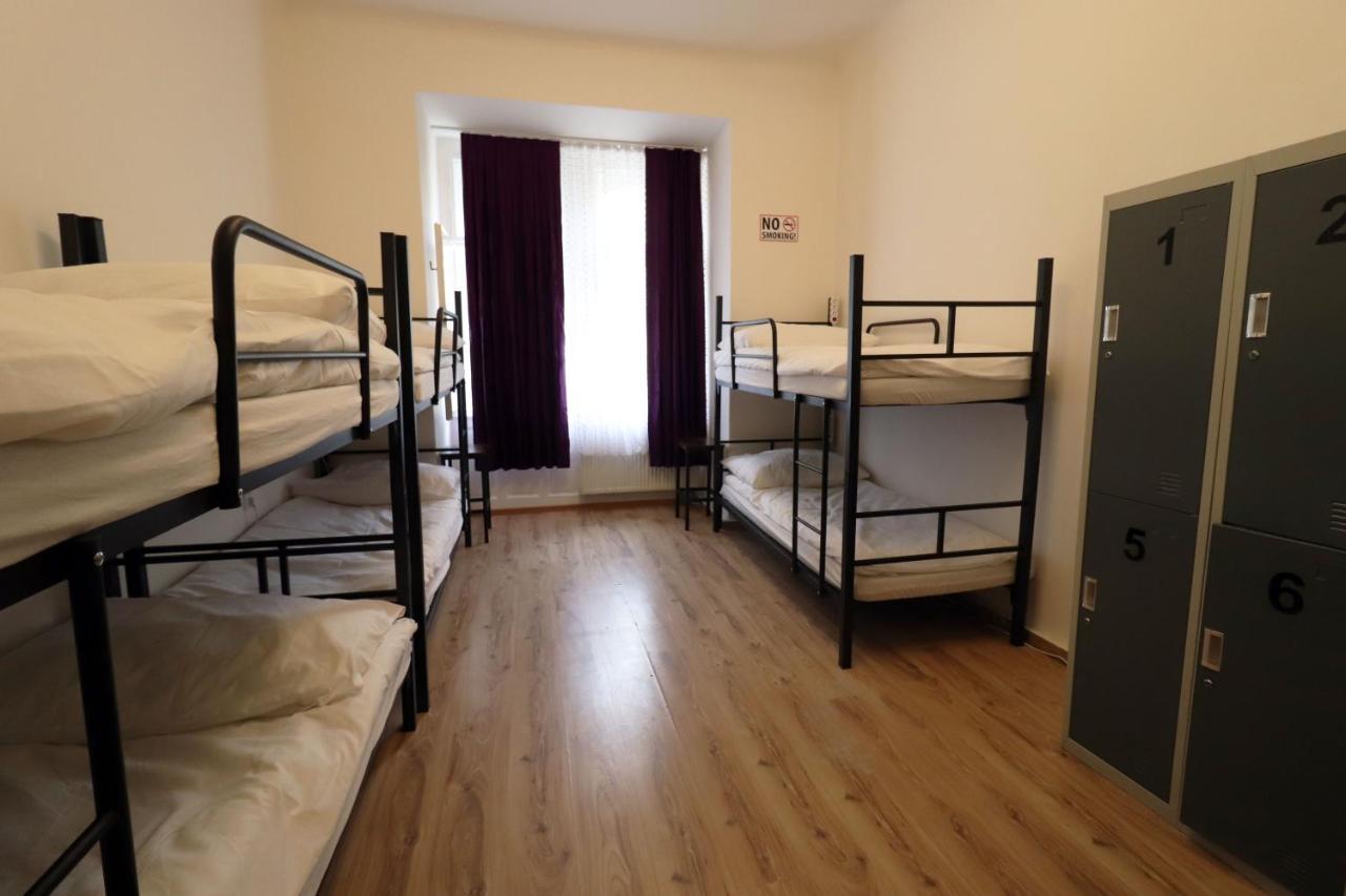 Hostel Forum Prága Kültér fotó